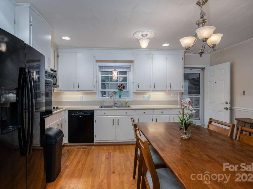 2003 Robyn Avenue, Shelby, NC 28152.  MLS# CAR4280202, YatesRealty ID 31186. 