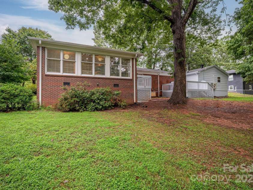 2003 Robyn Avenue, Shelby, NC 28152.  MLS# CAR4280202, YatesRealty ID 31186. 
