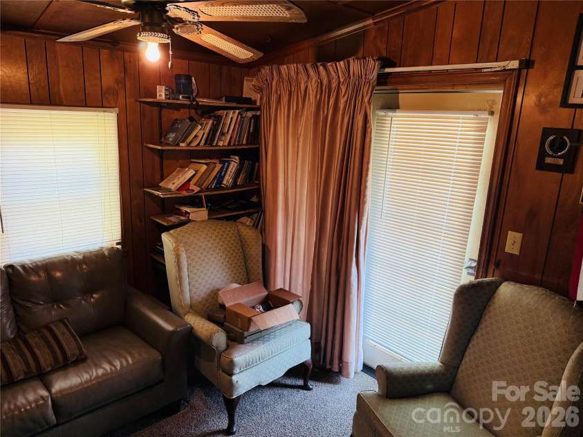 4410 Birkdale Drive, Charlotte, NC 28208.  MLS# CAR4392770, YatesRealty ID 31186. Den