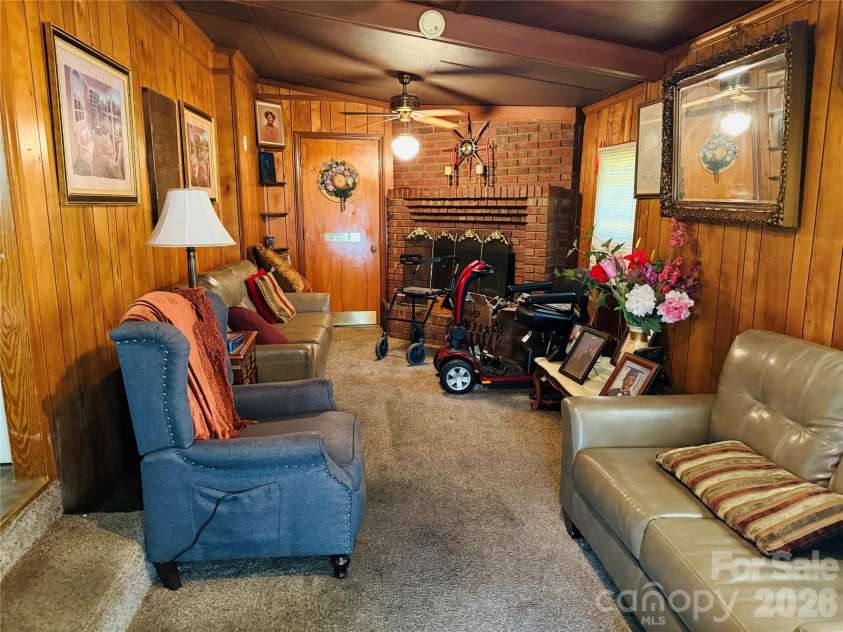 4410 Birkdale Drive, Charlotte, NC 28208.  MLS# CAR4392770, YatesRealty ID 31186. Den