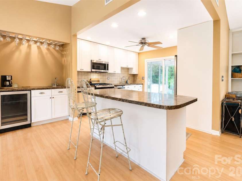 7904 Saddleview Court, Charlotte, NC 28215.  MLS# CAR4392279, YatesRealty ID 31187. 