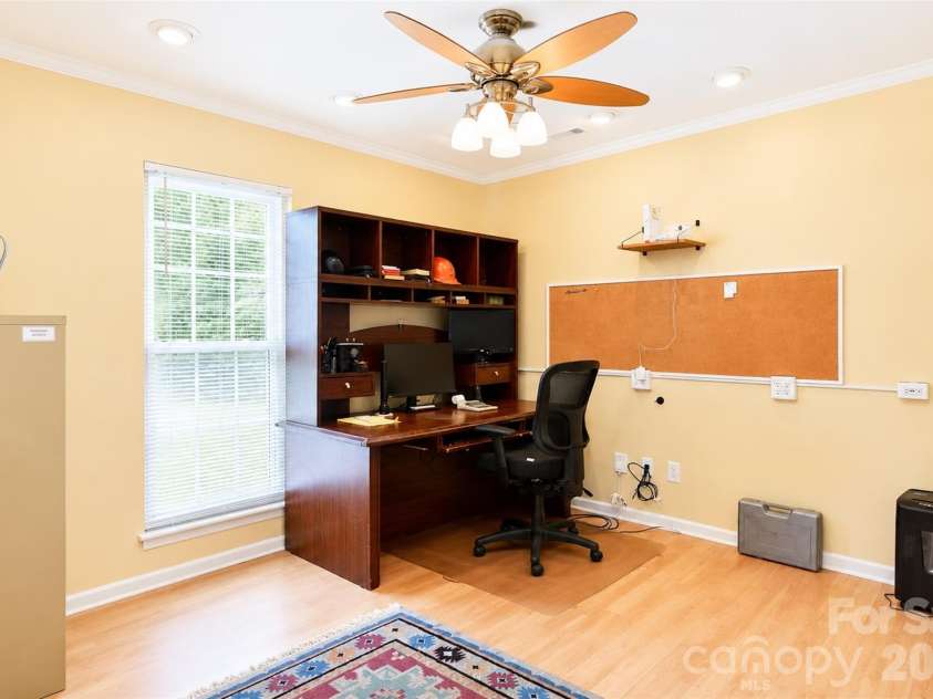 7904 Saddleview Court, Charlotte, NC 28215.  MLS# CAR4392279, YatesRealty ID 31187. 