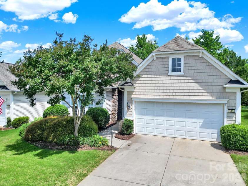 15184 Legend Oaks Court, Fort Mill, SC 29707.  MLS# CAR4388069, YatesRealty ID 31188. 