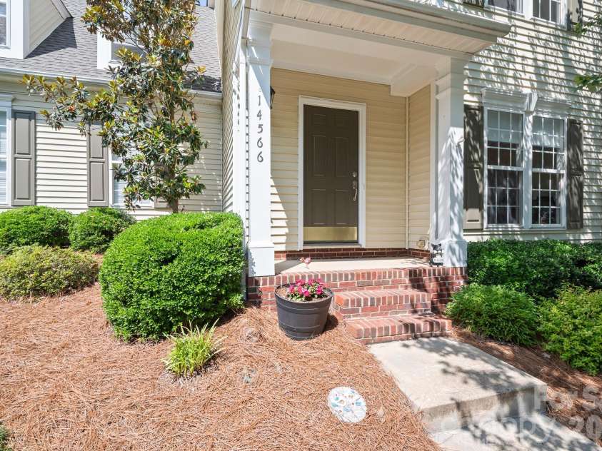 14566 Greenpoint Lane, Huntersville, NC 28078.  MLS# CAR4386657, YatesRealty ID 31189. 