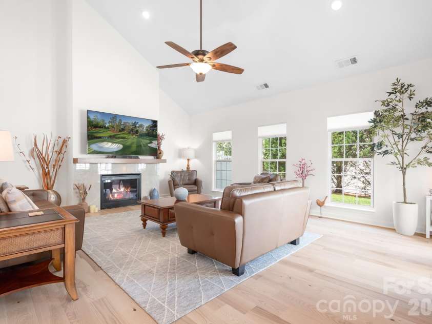 14566 Greenpoint Lane, Huntersville, NC 28078.  MLS# CAR4386657, YatesRealty ID 31189. 