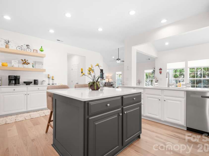14566 Greenpoint Lane, Huntersville, NC 28078.  MLS# CAR4386657, YatesRealty ID 31189. 