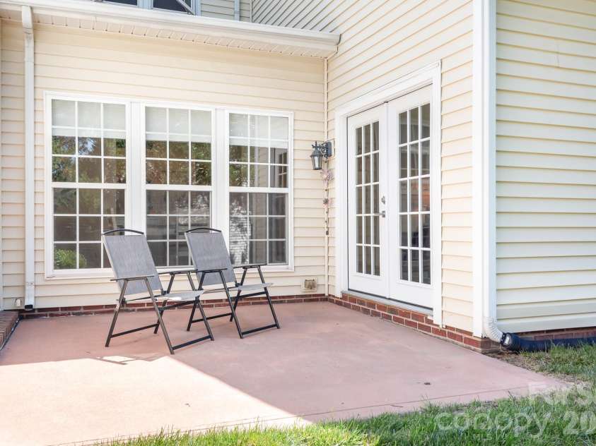 14566 Greenpoint Lane, Huntersville, NC 28078.  MLS# CAR4386657, YatesRealty ID 31189. 