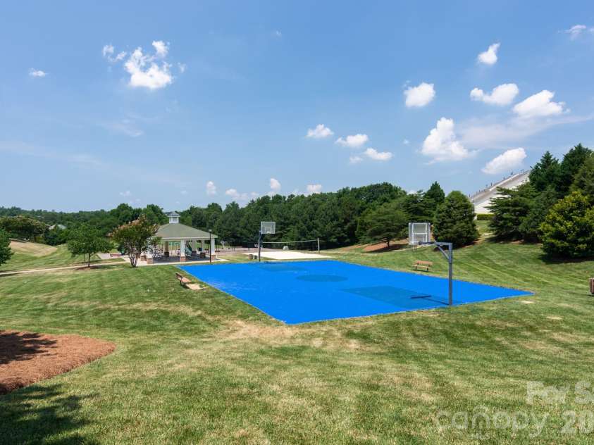 14566 Greenpoint Lane, Huntersville, NC 28078.  MLS# CAR4386657, YatesRealty ID 31189. 