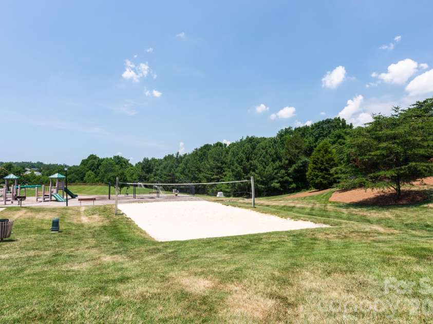 14566 Greenpoint Lane, Huntersville, NC 28078.  MLS# CAR4386657, YatesRealty ID 31189. 