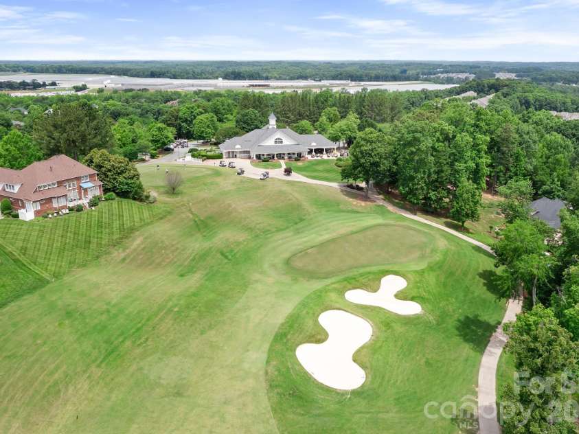 14566 Greenpoint Lane, Huntersville, NC 28078.  MLS# CAR4386657, YatesRealty ID 31189. 