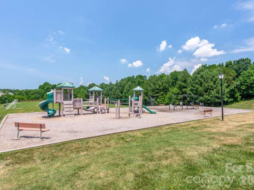 14566 Greenpoint Lane, Huntersville, NC 28078.  MLS# CAR4386657, YatesRealty ID 31189. 