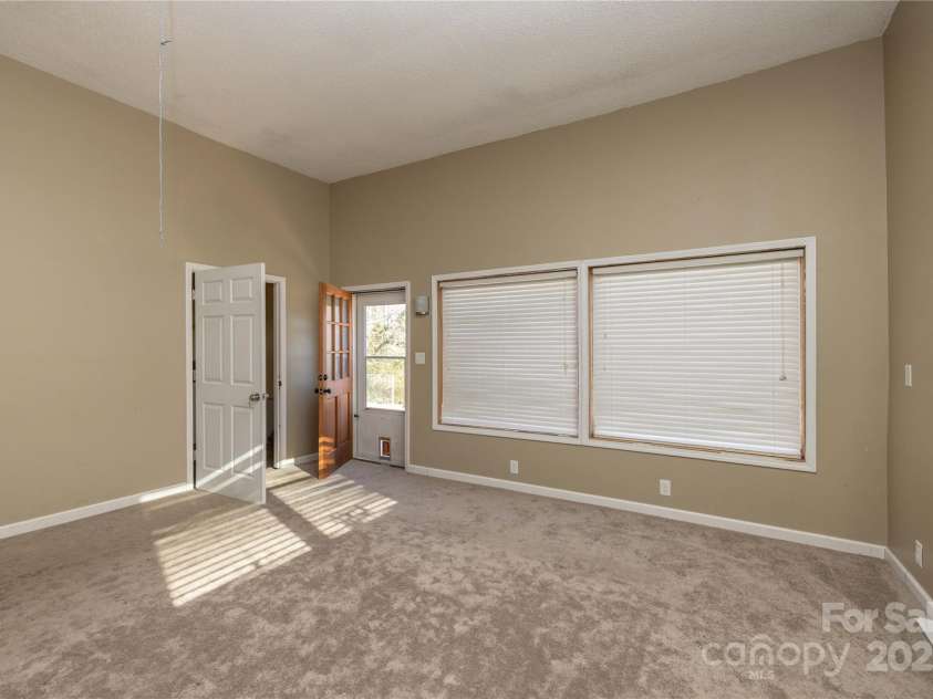 206 Fox Den Road, Troy, NC 27371.  MLS# CAR4209454, YatesRealty ID 3119. Bonus Room