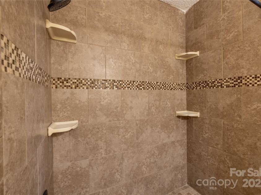 206 Fox Den Road, Troy, NC 27371.  MLS# CAR4209454, YatesRealty ID 3119. Full Bathroom