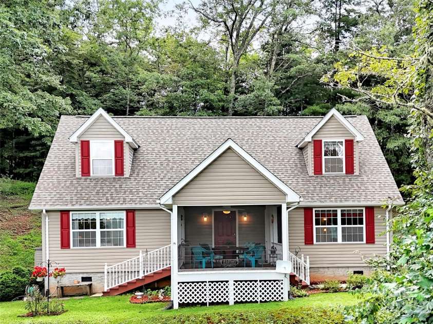562 Beechwood Drive, Sylva, NC 28779.  MLS# CAR4291137, YatesRealty ID 3119. 