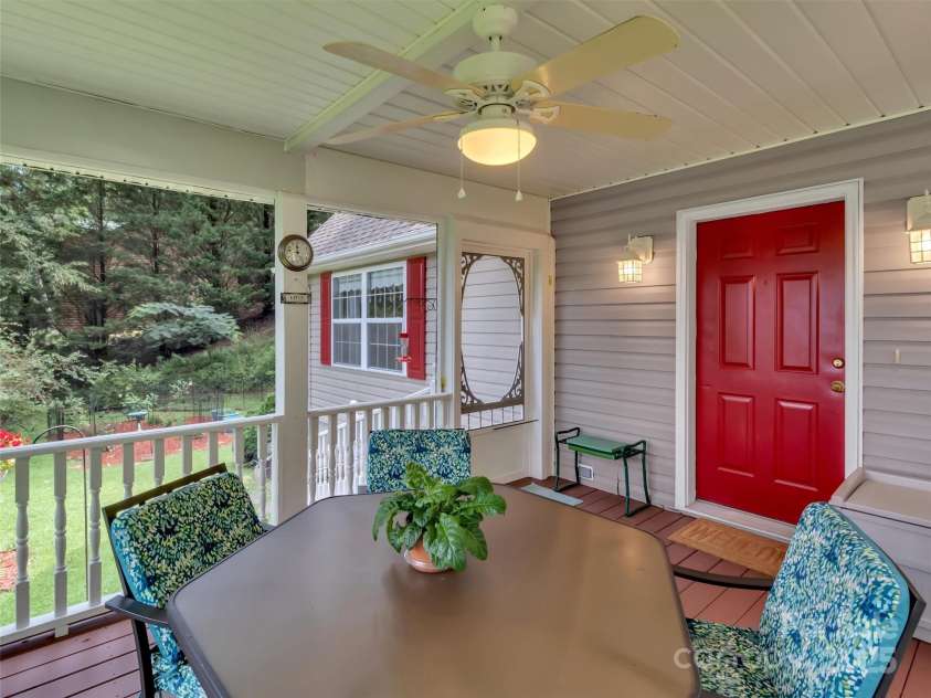562 Beechwood Drive, Sylva, NC 28779.  MLS# CAR4291137, YatesRealty ID 3119. 
