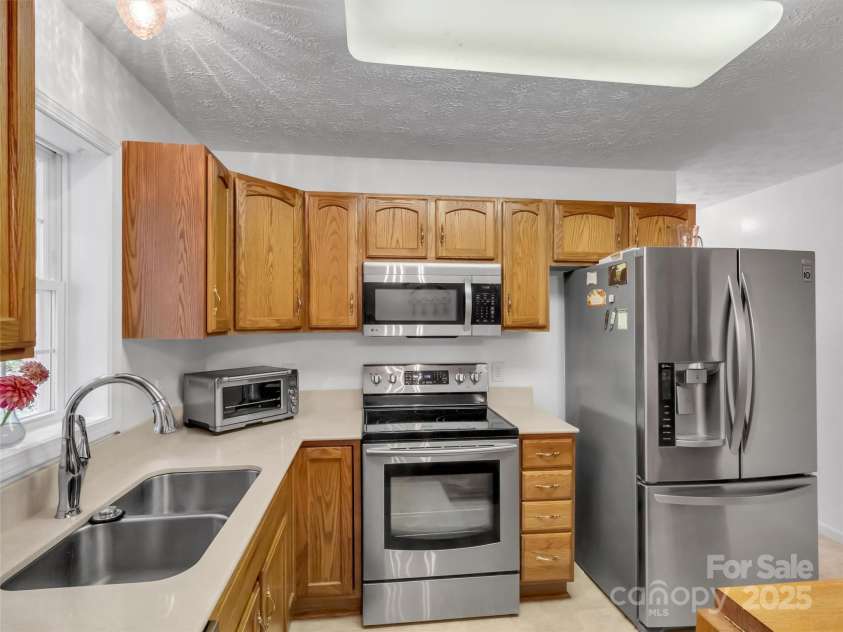 562 Beechwood Drive, Sylva, NC 28779.  MLS# CAR4291137, YatesRealty ID 3119. 