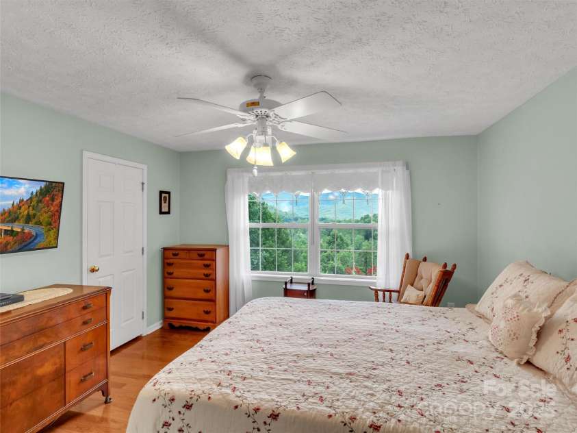 562 Beechwood Drive, Sylva, NC 28779.  MLS# CAR4291137, YatesRealty ID 3119. 