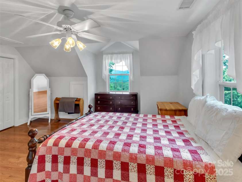 562 Beechwood Drive, Sylva, NC 28779.  MLS# CAR4291137, YatesRealty ID 3119. 