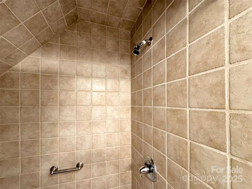 562 Beechwood Drive, Sylva, NC 28779.  MLS# CAR4291137, YatesRealty ID 3119. 