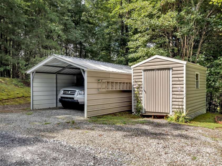 562 Beechwood Drive, Sylva, NC 28779.  MLS# CAR4291137, YatesRealty ID 3119. 