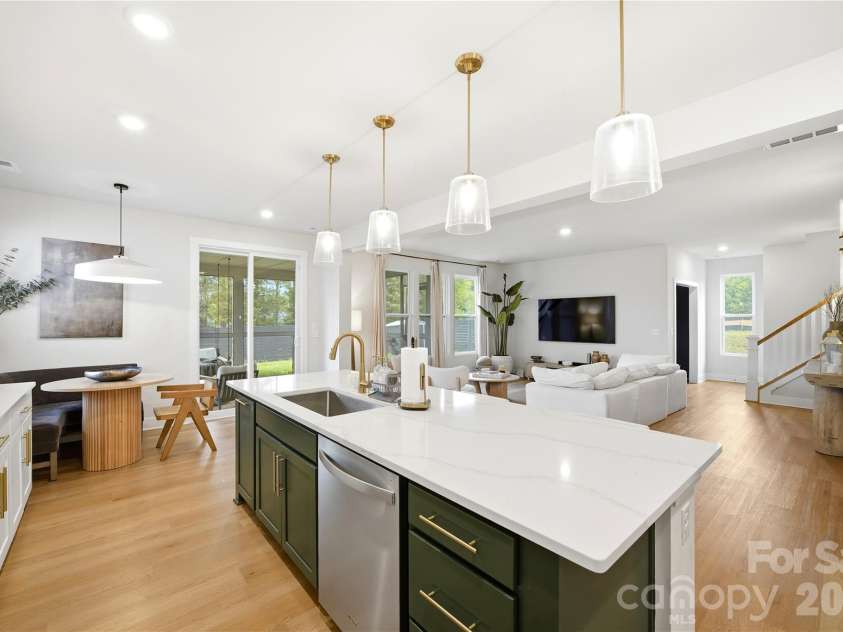 14106 Belmont Greene Drive, Charlotte, NC 28213.  MLS# CAR4394070, YatesRealty ID 31190. 