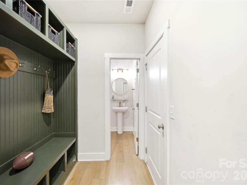 14106 Belmont Greene Drive, Charlotte, NC 28213.  MLS# CAR4394070, YatesRealty ID 31190. 