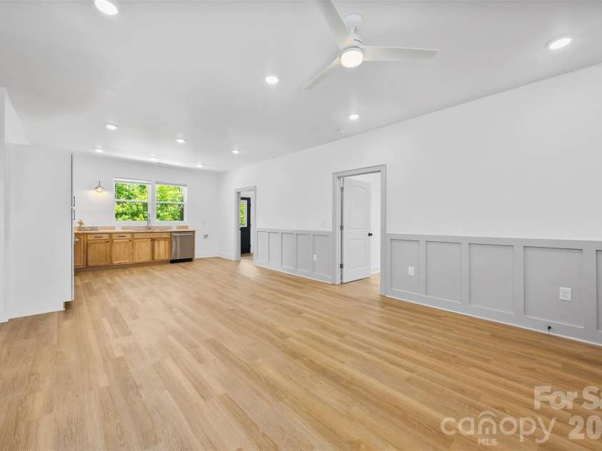 1003 College Boulevard, Dallas, NC 28034.  MLS# CAR4394111, YatesRealty ID 31191. 
