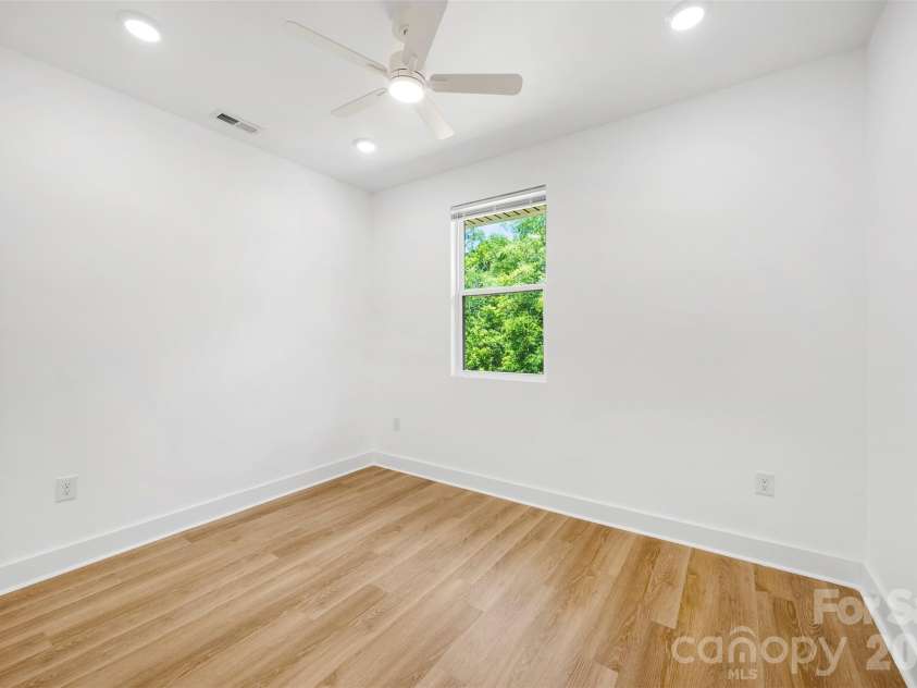 1003 College Boulevard, Dallas, NC 28034.  MLS# CAR4394111, YatesRealty ID 31191. 