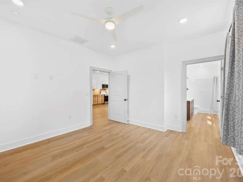 1003 College Boulevard, Dallas, NC 28034.  MLS# CAR4394111, YatesRealty ID 31191. 