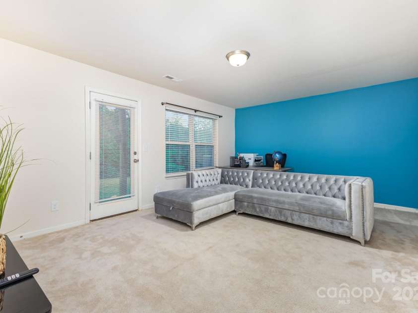 117 Langhorne Drive, Mount Holly, NC 28120.  MLS# CAR4286281, YatesRealty ID 31193. 