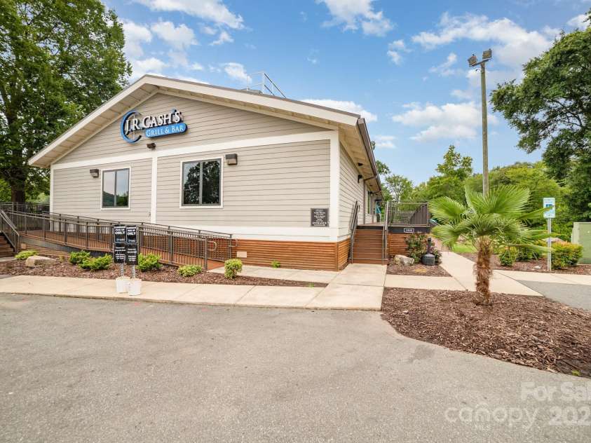 117 Langhorne Drive, Mount Holly, NC 28120.  MLS# CAR4286281, YatesRealty ID 31193. 