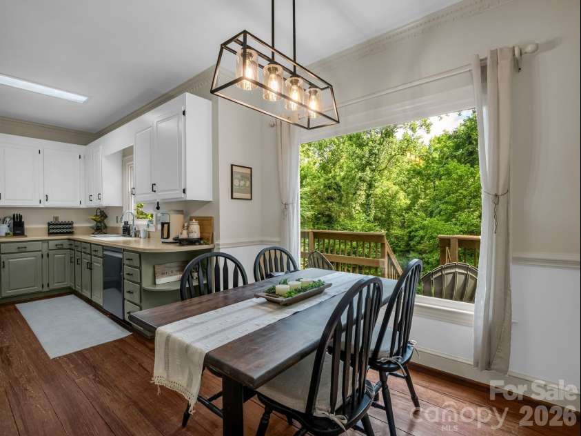 2720 Steeplechase Road, Gastonia, NC 28056.  MLS# CAR4393681, YatesRealty ID 31193. Breakfast area