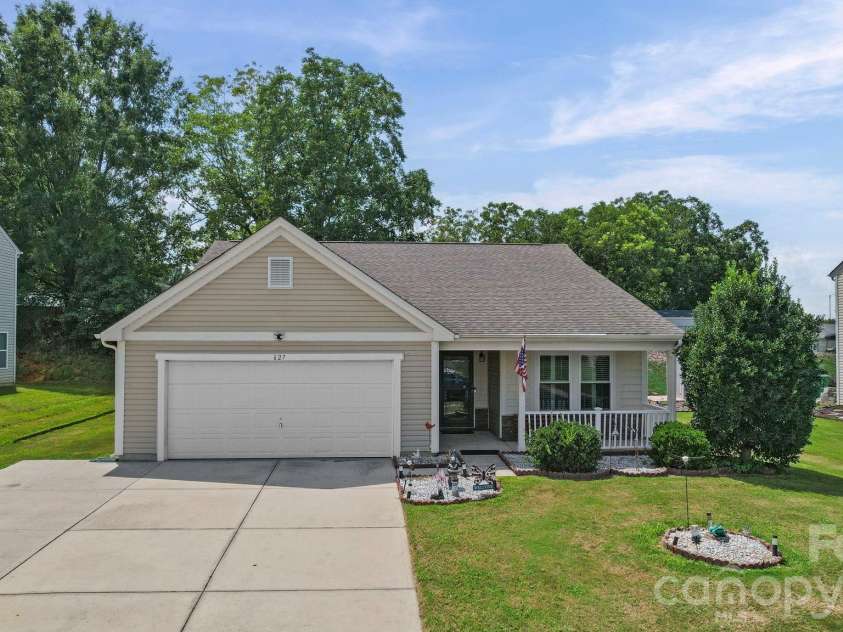 627 Smokehouse Lane, Albemarle, NC 28001.  MLS# CAR4412094, YatesRealty ID 31194. 