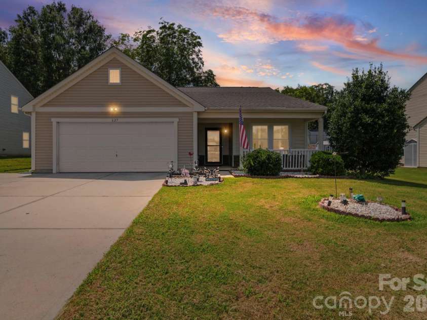 627 Smokehouse Lane, Albemarle, NC 28001.  MLS# CAR4412094, YatesRealty ID 31194. 