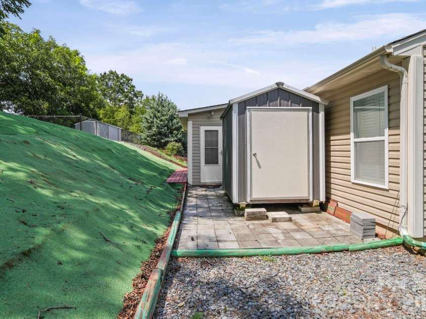 627 Smokehouse Lane, Albemarle, NC 28001.  MLS# CAR4412094, YatesRealty ID 31194. 