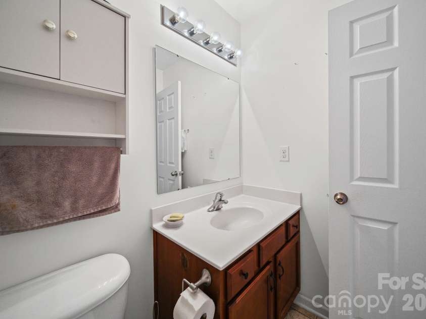 627 Smokehouse Lane, Albemarle, NC 28001.  MLS# CAR4412094, YatesRealty ID 31194. Bath