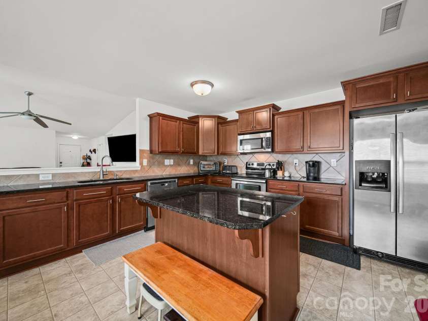 627 Smokehouse Lane, Albemarle, NC 28001.  MLS# CAR4412094, YatesRealty ID 31194. Kitchen