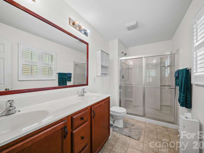 627 Smokehouse Lane, Albemarle, NC 28001.  MLS# CAR4412094, YatesRealty ID 31194. Primary Bath