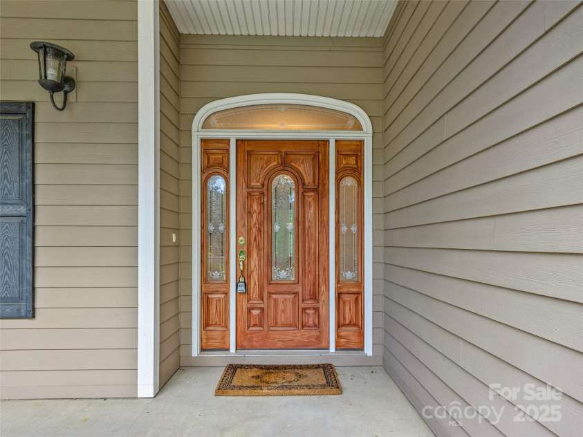 9 Foggy Glen Drive, Arden, NC 28704.  MLS# CAR4283616, YatesRealty ID 31194. 