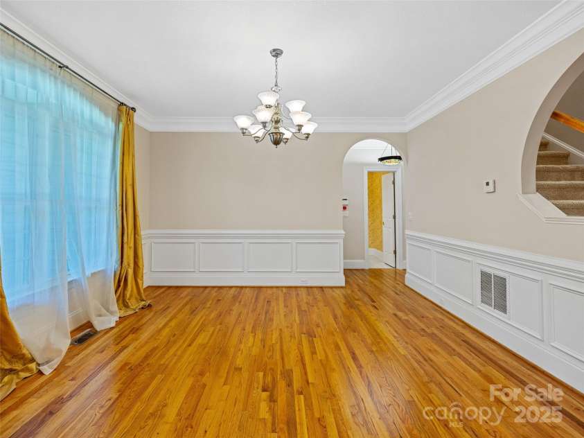 9 Foggy Glen Drive, Arden, NC 28704.  MLS# CAR4283616, YatesRealty ID 31194. 