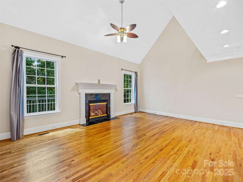 9 Foggy Glen Drive, Arden, NC 28704.  MLS# CAR4283616, YatesRealty ID 31194. 