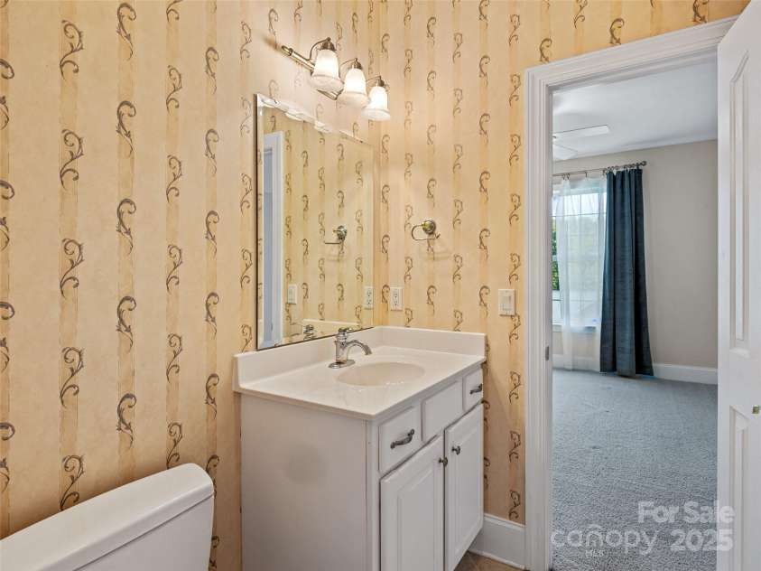 9 Foggy Glen Drive, Arden, NC 28704.  MLS# CAR4283616, YatesRealty ID 31194. 