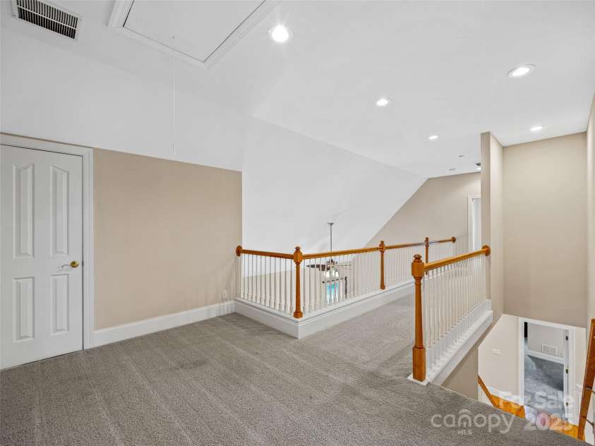 9 Foggy Glen Drive, Arden, NC 28704.  MLS# CAR4283616, YatesRealty ID 31194. 