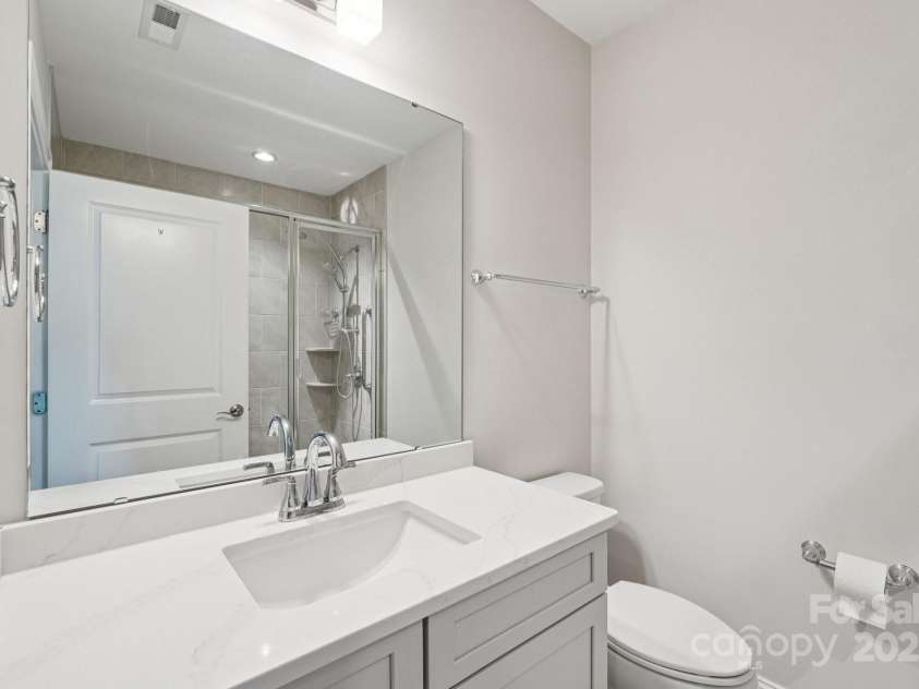 45528 Misty Bluff Drive, Charlotte, NC 28278.  MLS# CAR4285135, YatesRealty ID 31195. Basement full bathroom