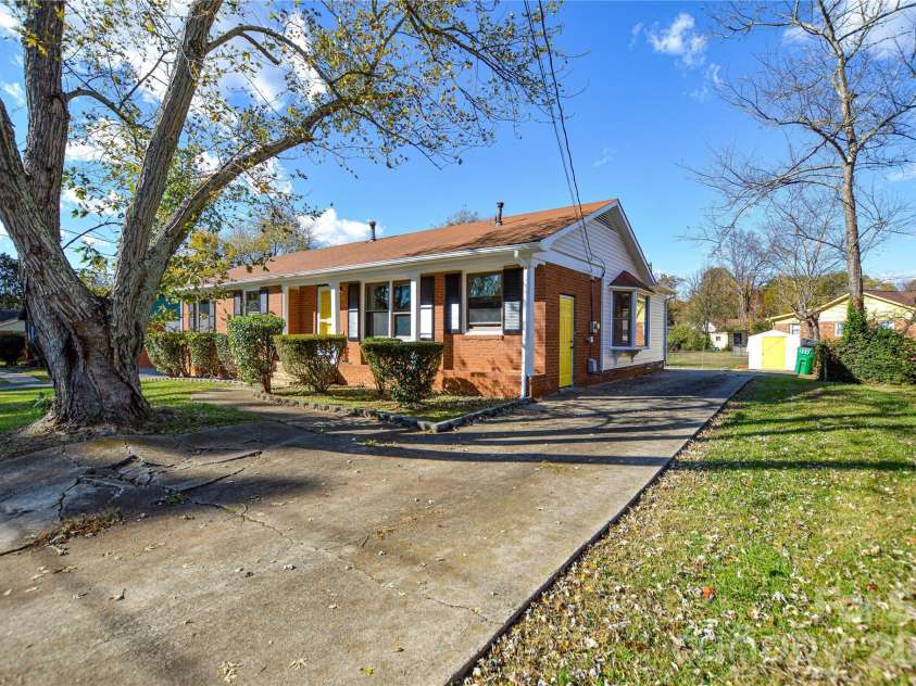 9313 Trinity Road, Charlotte, NC 28216.  MLS# CAR4393503, YatesRealty ID 31195. 