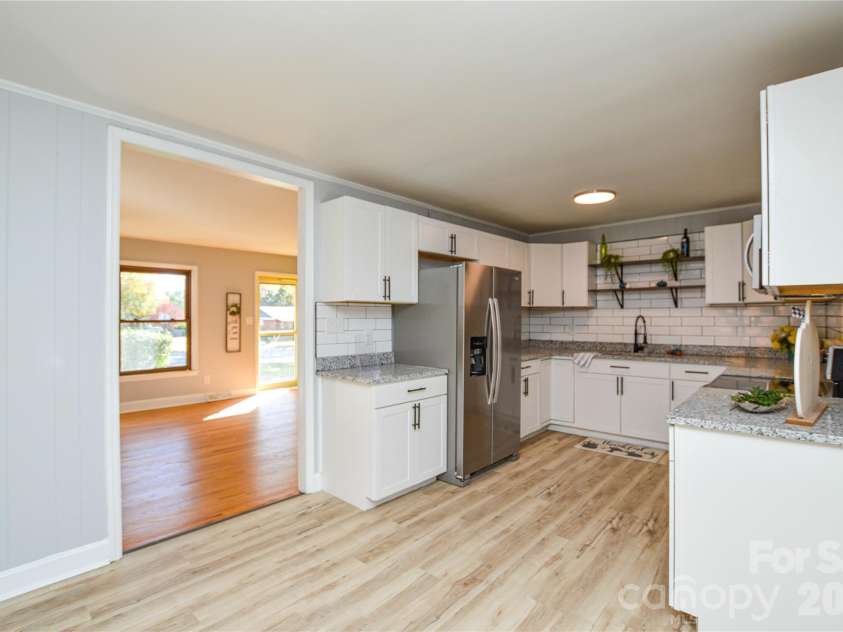 9313 Trinity Road, Charlotte, NC 28216.  MLS# CAR4393503, YatesRealty ID 31195. 