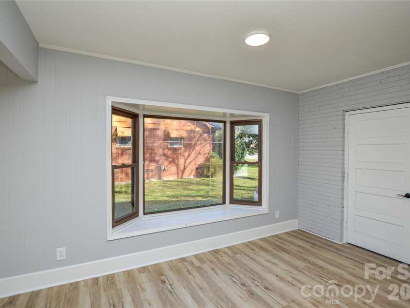 9313 Trinity Road, Charlotte, NC 28216.  MLS# CAR4393503, YatesRealty ID 31195. 
