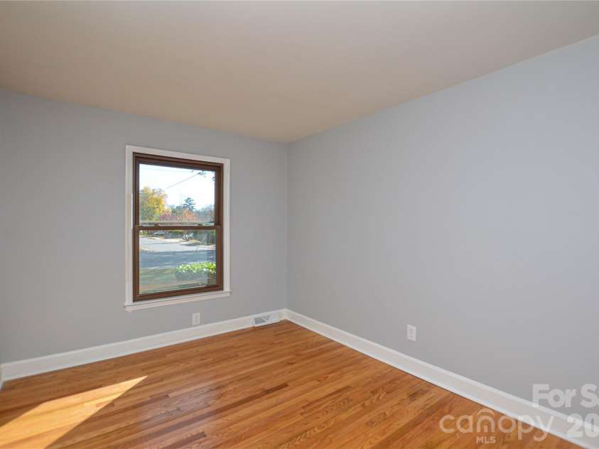 9313 Trinity Road, Charlotte, NC 28216.  MLS# CAR4393503, YatesRealty ID 31195. 