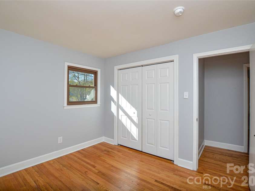 9313 Trinity Road, Charlotte, NC 28216.  MLS# CAR4393503, YatesRealty ID 31195. 