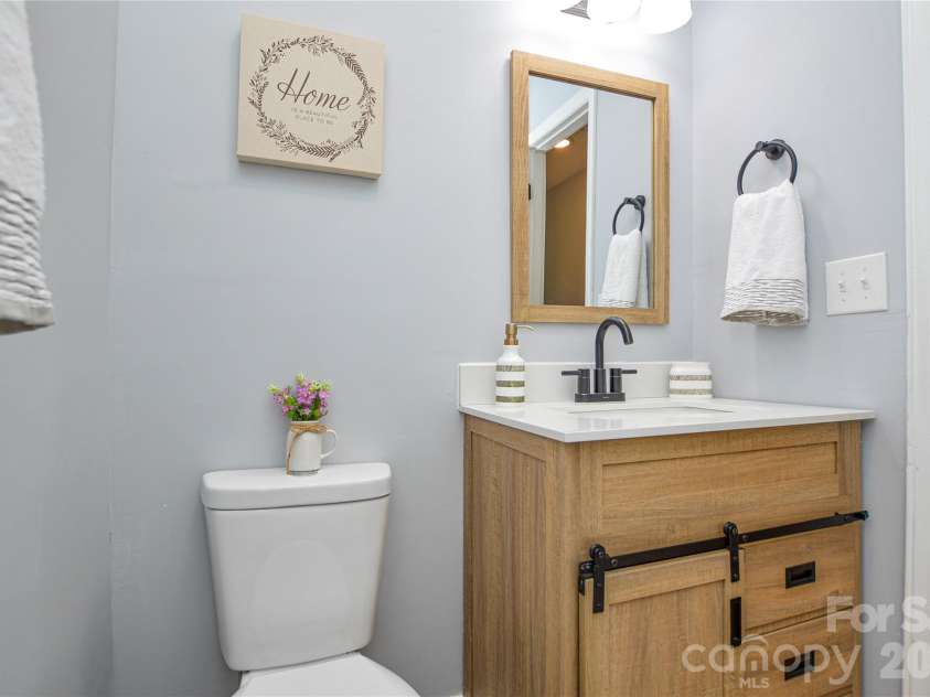 9313 Trinity Road, Charlotte, NC 28216.  MLS# CAR4393503, YatesRealty ID 31195. 